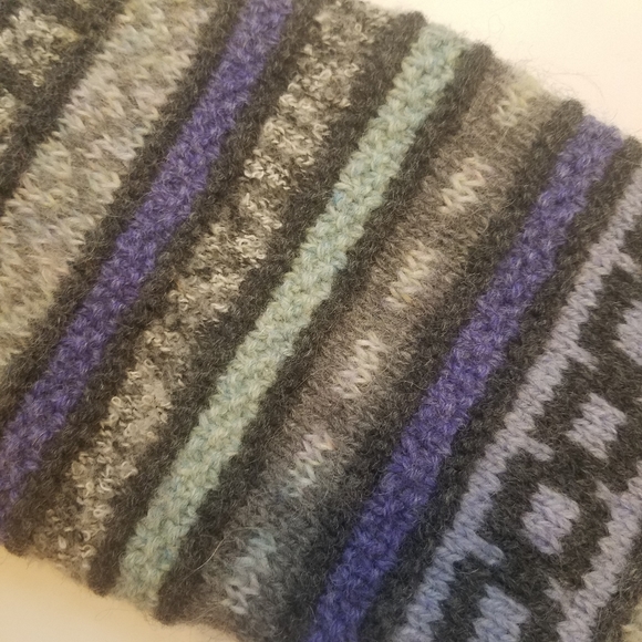 Northern Isles Wool Scottish Cardigan Sweater - Picture 7 of 16